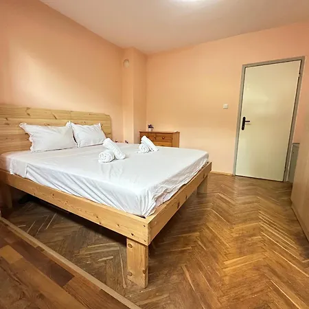 Апартаменти 1 Bedroom Ap Seaview Peace And Quiet *
