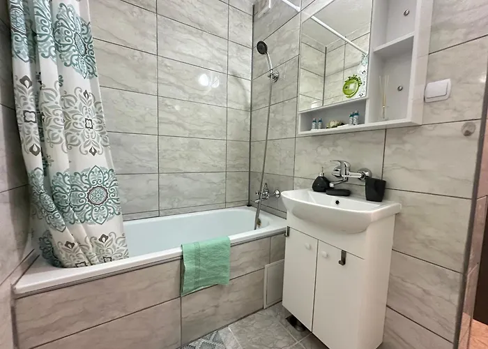 1 Bedroom Ap Seaview Peace And Quiet Appartamento Varna